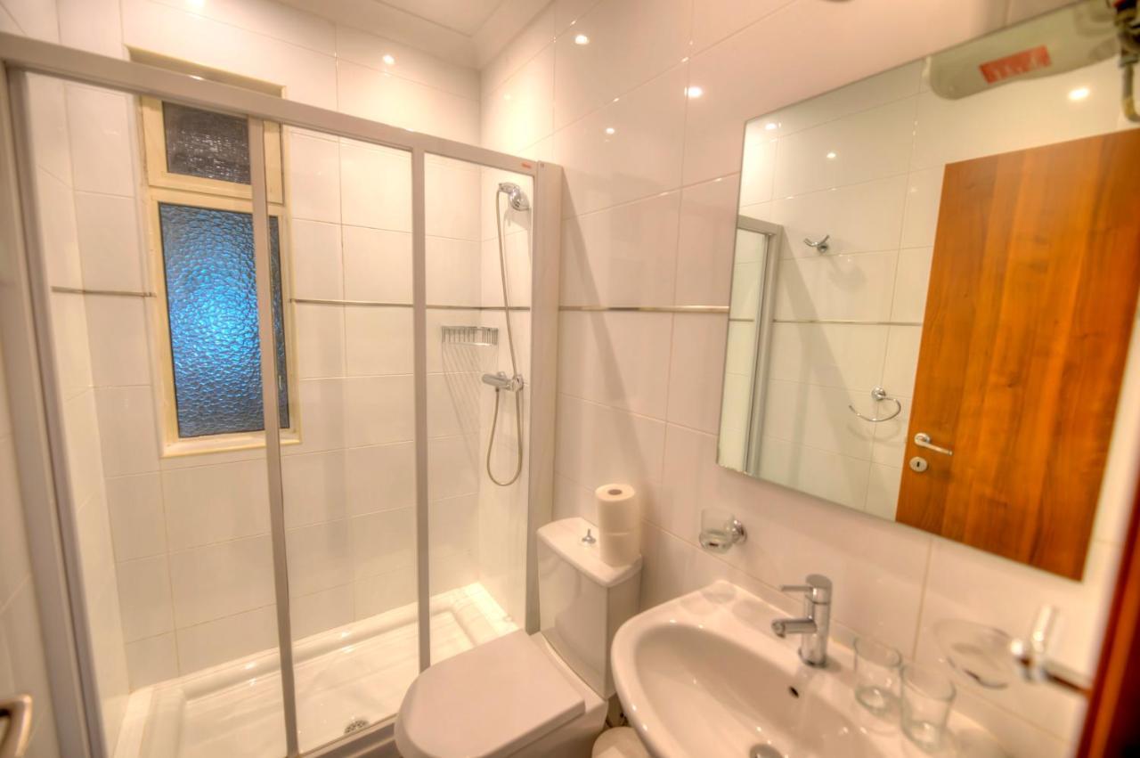 Large Seafront 3 Bedroom In The Heart Of - Mmai1-2 Apartment *