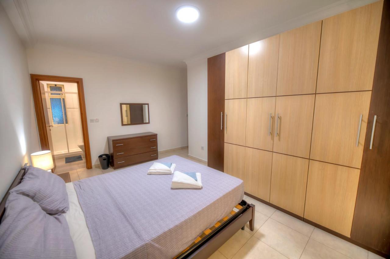 Large Seafront 3 Bedroom In The Heart Of - Mmai1-2 Sliema