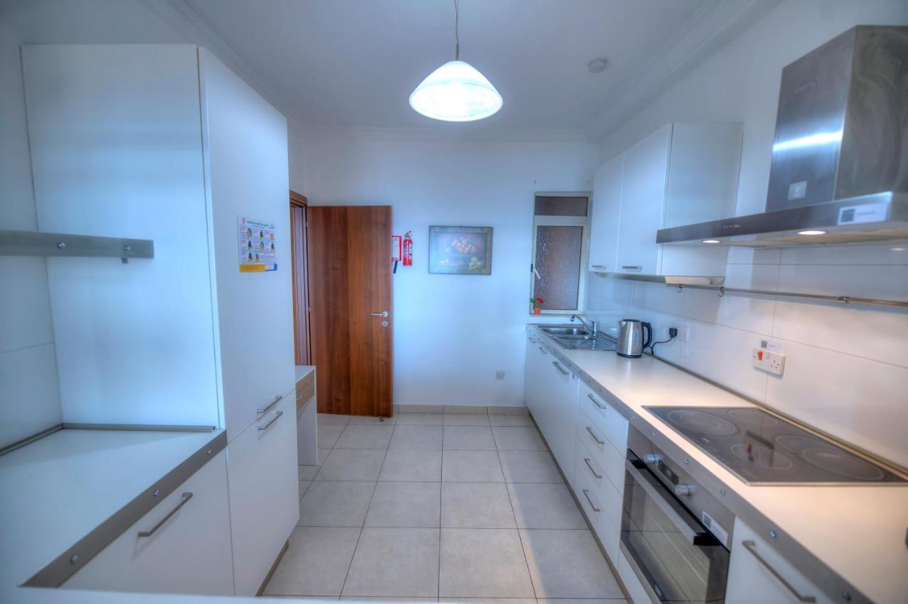 Large Seafront 3 Bedroom In The Heart Of - Mmai1-2 Apartment *