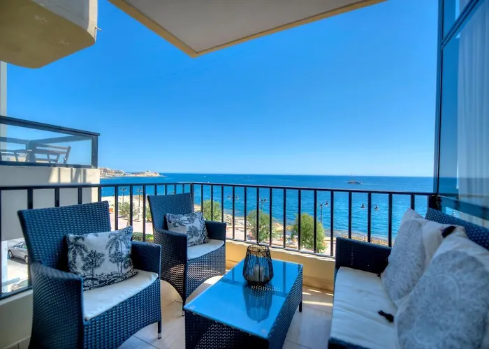 Large Seafront 3 Bedroom Apartment In The Heart Of Sliema - Mmai1-2